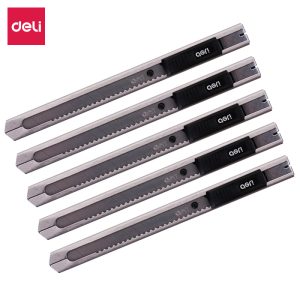 deli 2058 Cutter, 13 Snap-off Blade, Silver