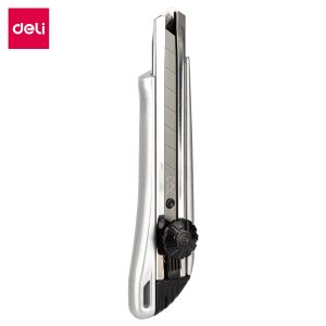 deli E2045 Cutter, 8 snap-off blades, Silver