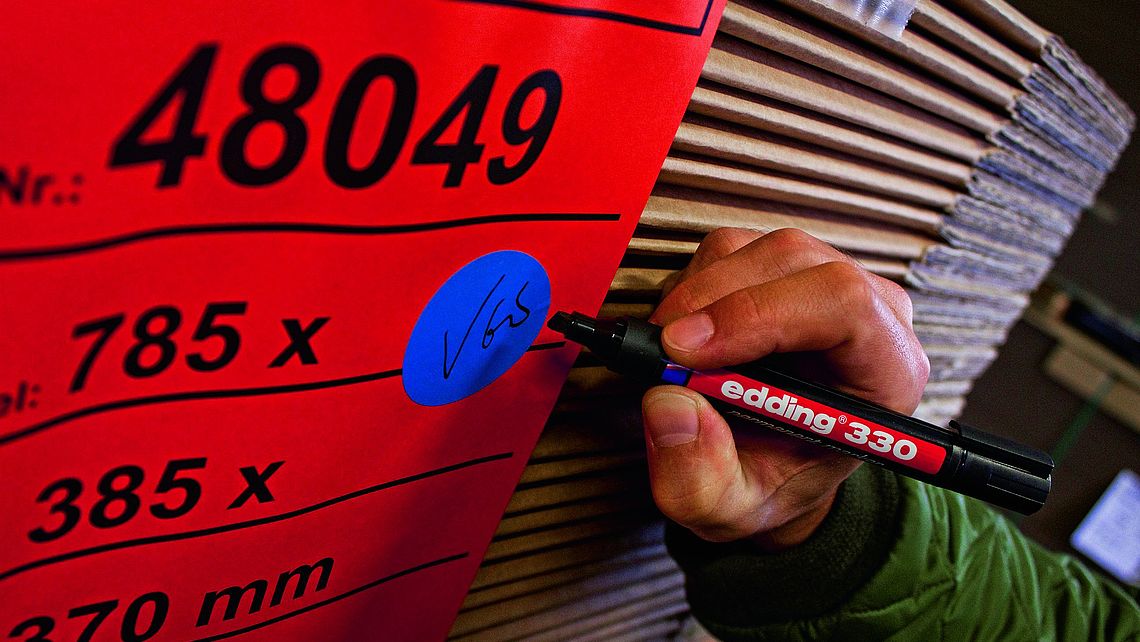 edding E-330 Permanent Marker Blue - Image 2