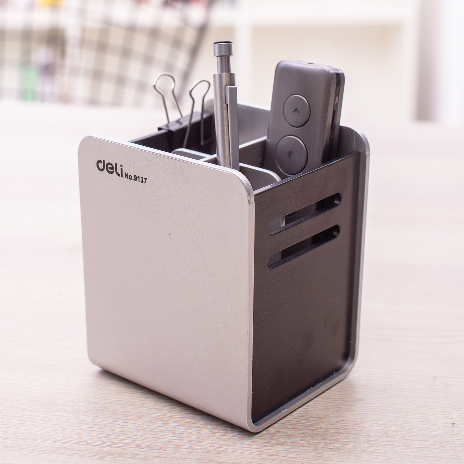 deli E9137 Pen Holder, 90×80×110mm, Assorted Colors - Image 4