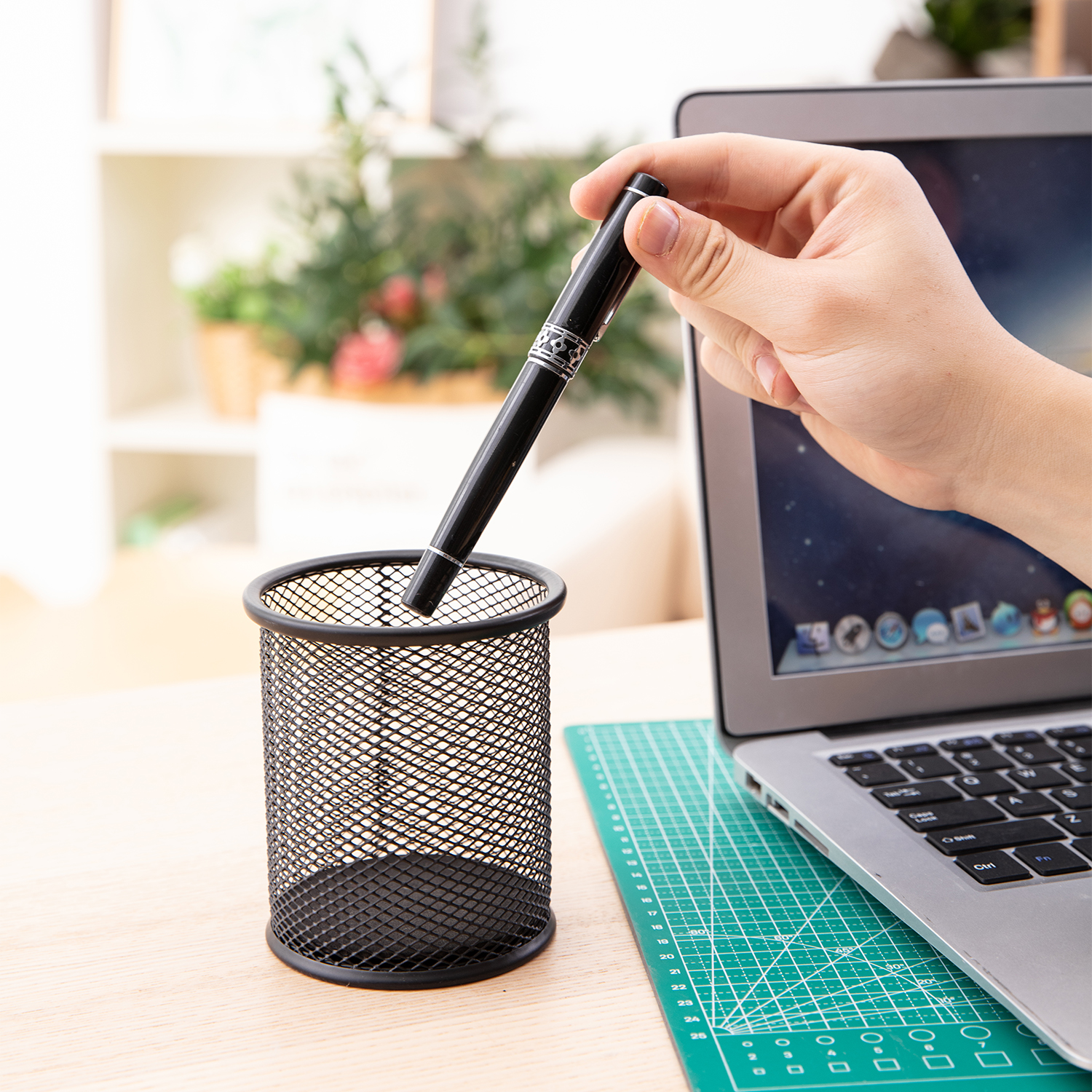 deli E9172 Pen Holder, φ91×98mm, Black - Image 4