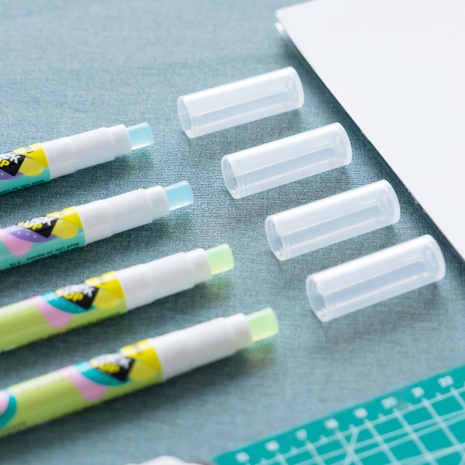 deli EA23810 Glue Stick, 2.2g, Assorted Colors - Image 5
