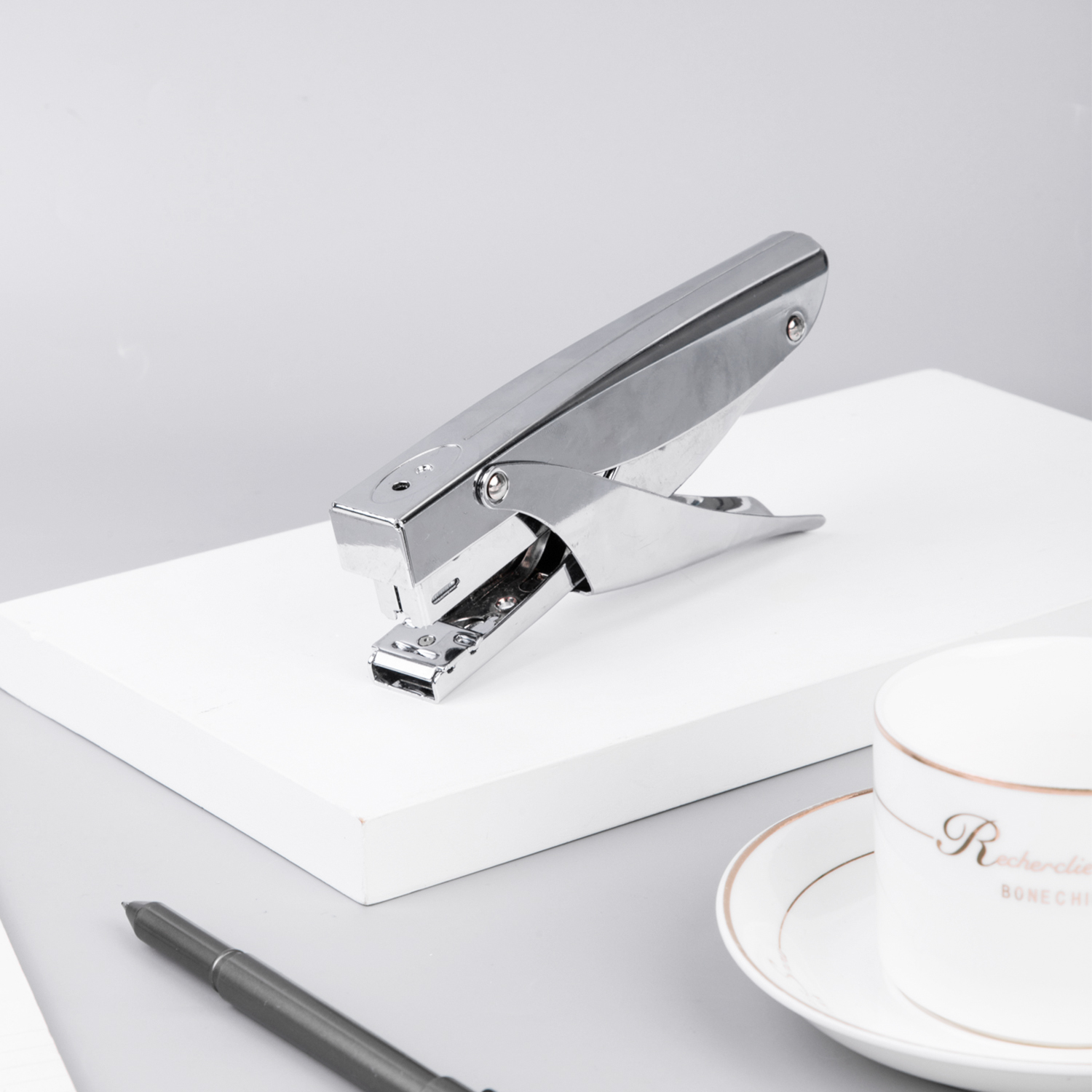 deli E0346S Plier Stapler, 25sheets,24/6 & 26/6, Silver - Image 5