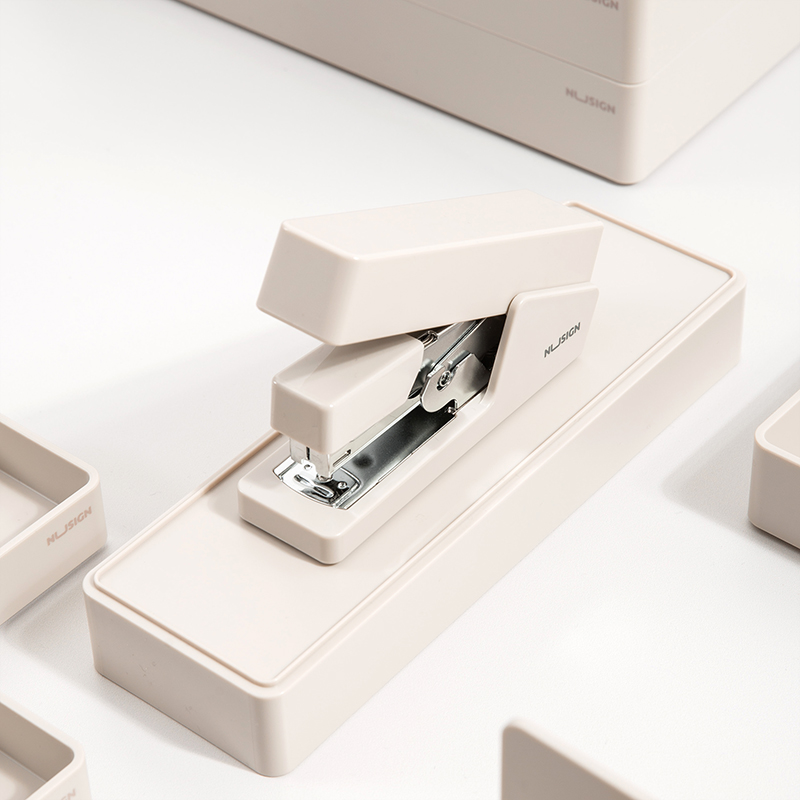 deli NS081 Nusign Effortless Stapler, 20sheets,24/6 & 26/6, Light Grey - Image 5