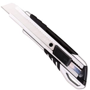 deli 2057 Cutter, 8 snap-off blades, Silver
