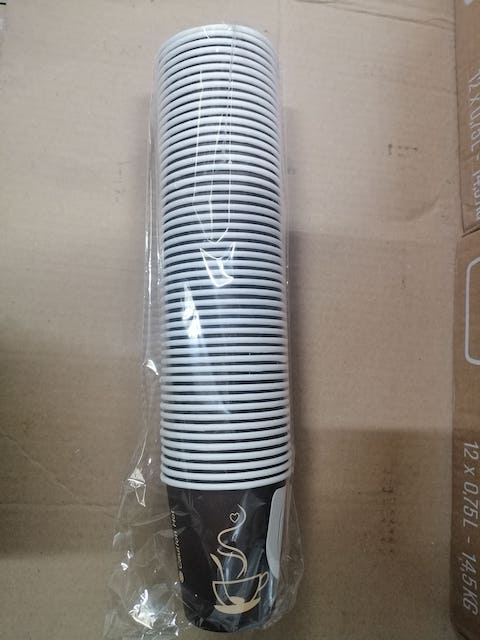 Paper Cup 7 Oz with handle 50 pc per pack 20 pack per carton